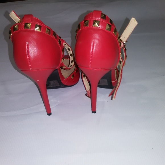 Red 👠 - Picture 4 of 5